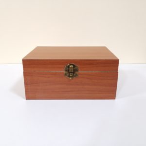 JB 007 - Laminate (Cherry) - Inside - Carpet Base - 18cm x 13cm x H8.4cm