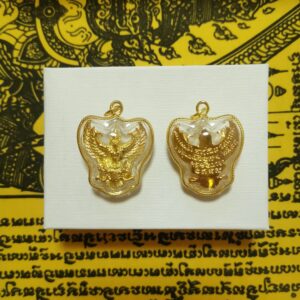 Thai Amulet - Amulets Krut (3.5 x 3cm). Absolute Power. Able to eradicate the occult. FREE: Amulet Box & 2pcs Lucky 4D Aikhai Joss-stick